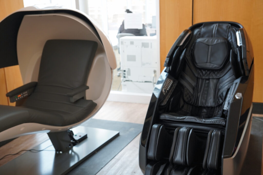 Massage chair and nap pod in the Student Center Wellness Cube